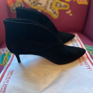 Boden Black Kitten Suede Boots